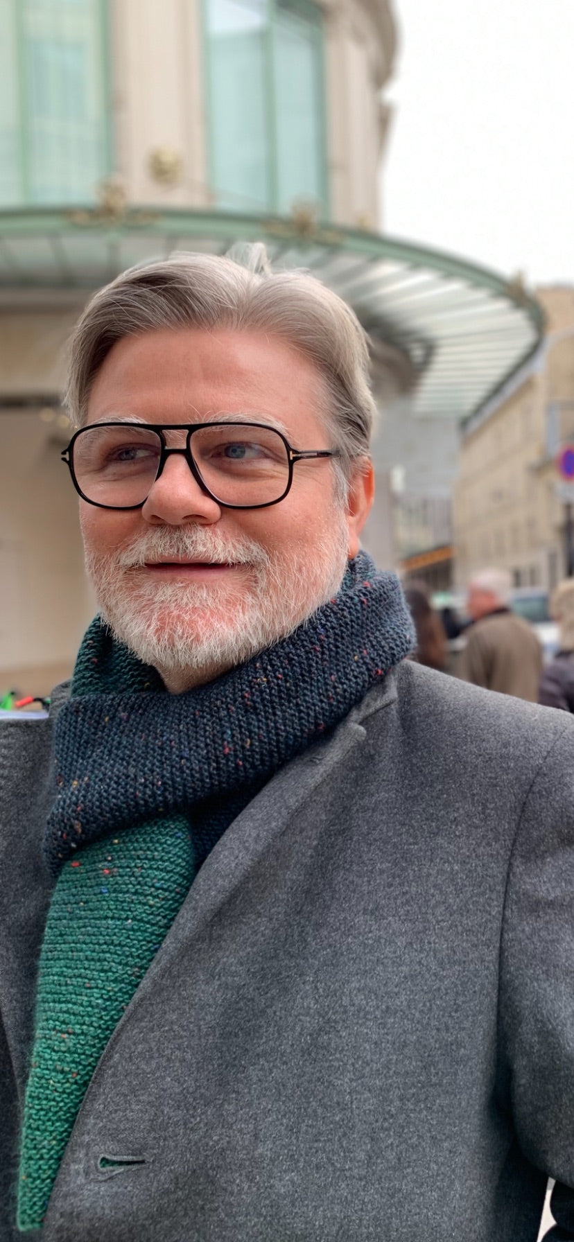 LOARWENN: Écharpe en laine tricotée à la main spécialement pour vous.Laine de couleurs dégradées