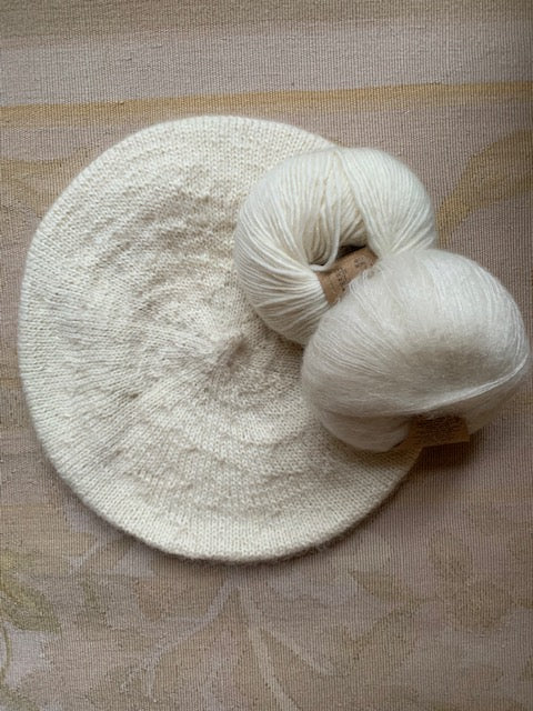 Béret mohair et Cachemire: tricoté main spécialement pour vous.