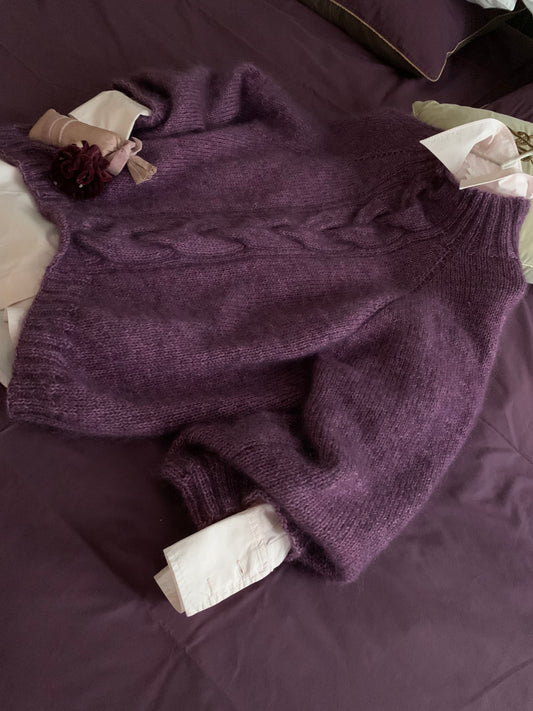 MAMM plum: Pull torsadé prune en mohair et merinos.