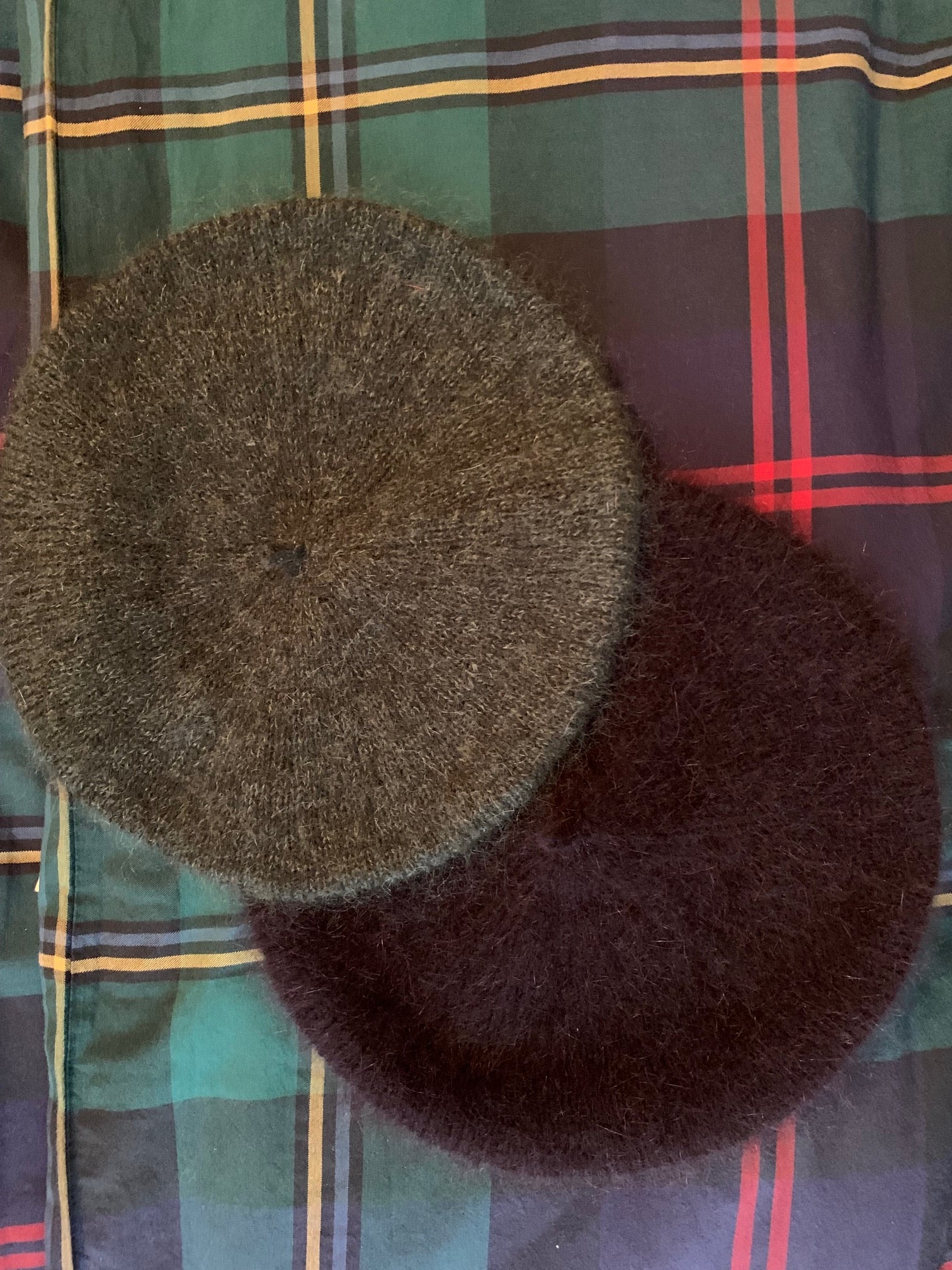 BERET FRANÇAIS: en laine et angora tricoté mains spécialement pour vous.