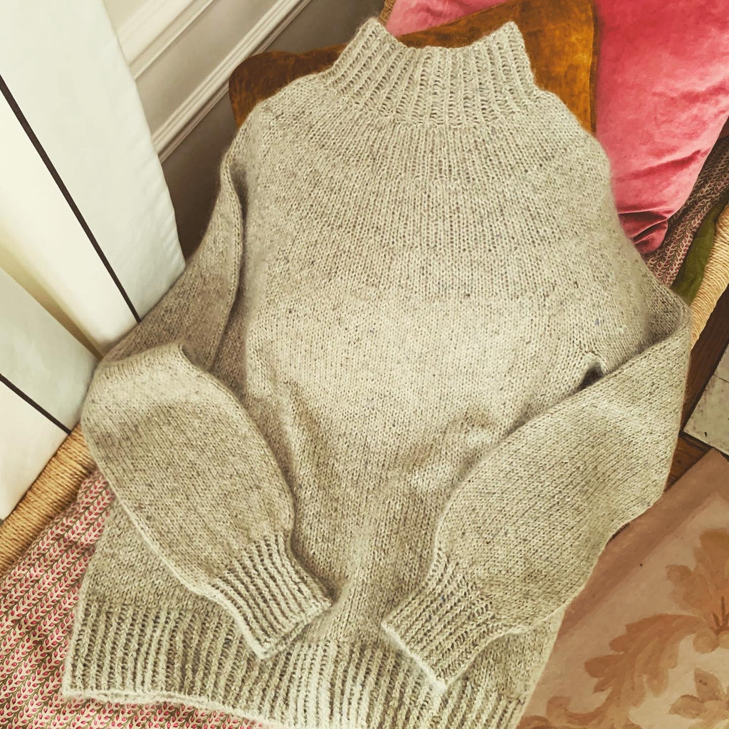 Novice sweater green tea