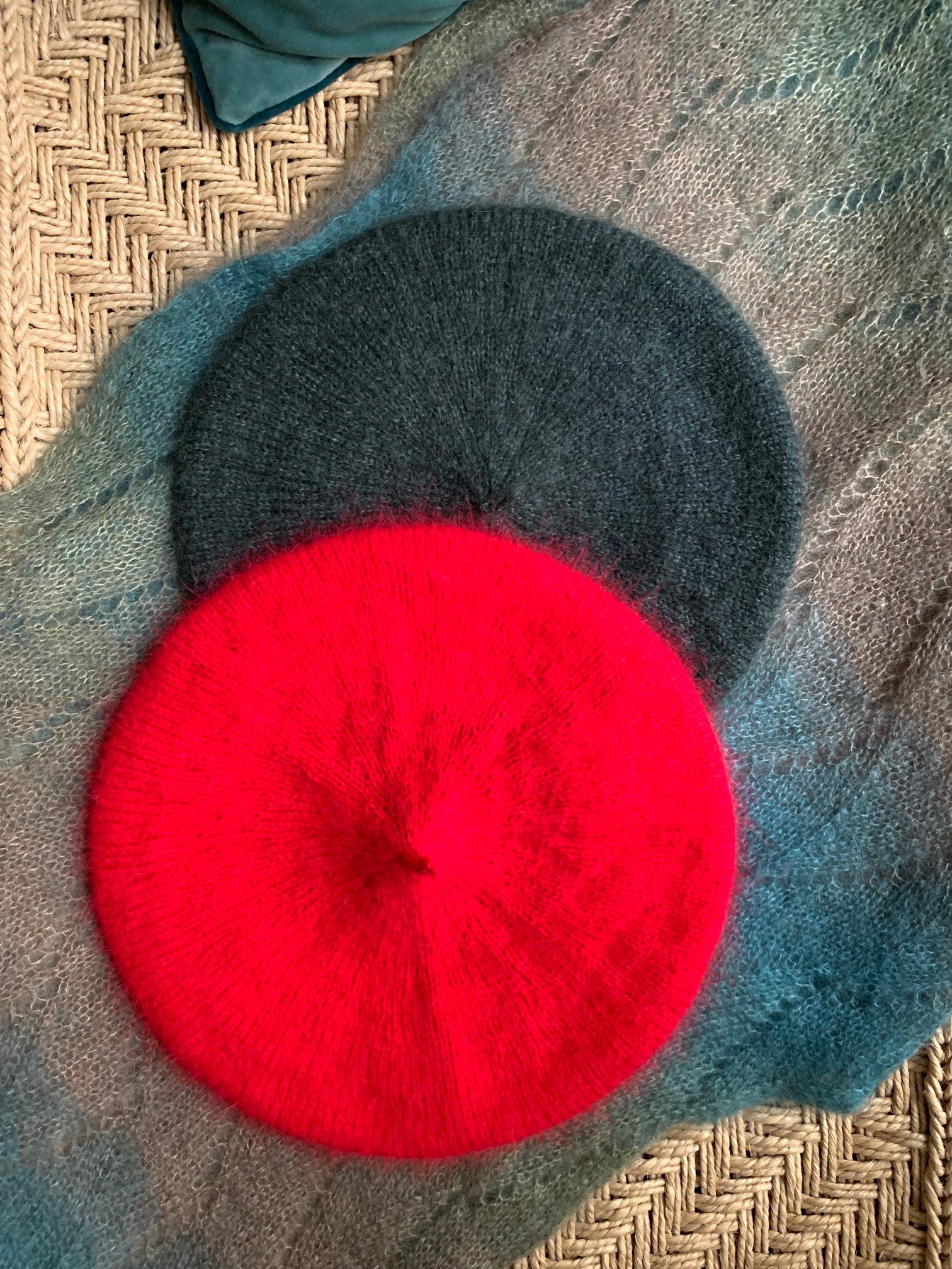 Béret mohair et Cachemire: tricoté main spécialement pour vous.