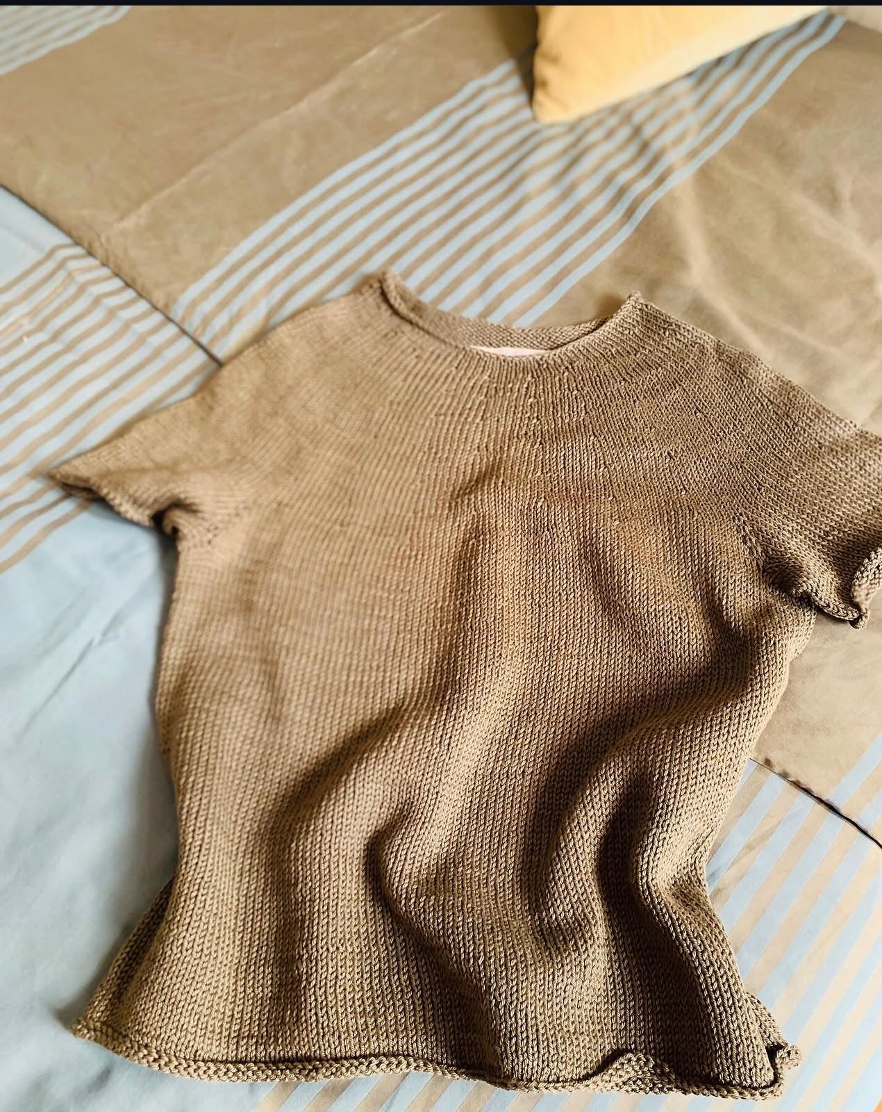 Plain yoke tee en coton naturel