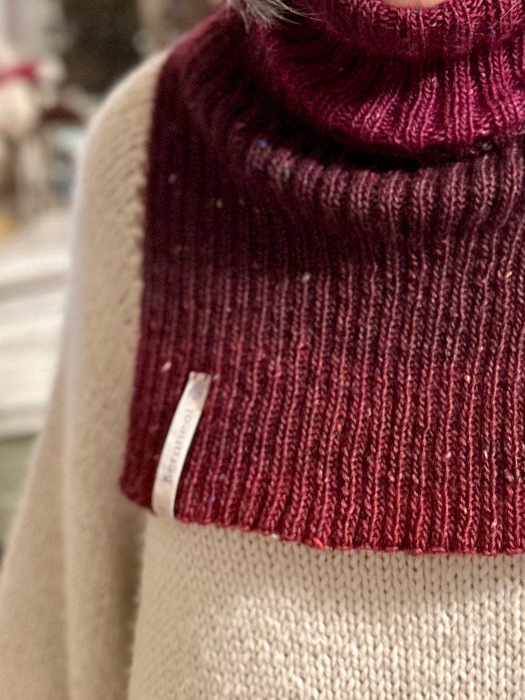 TOMM Red: Neck warmer