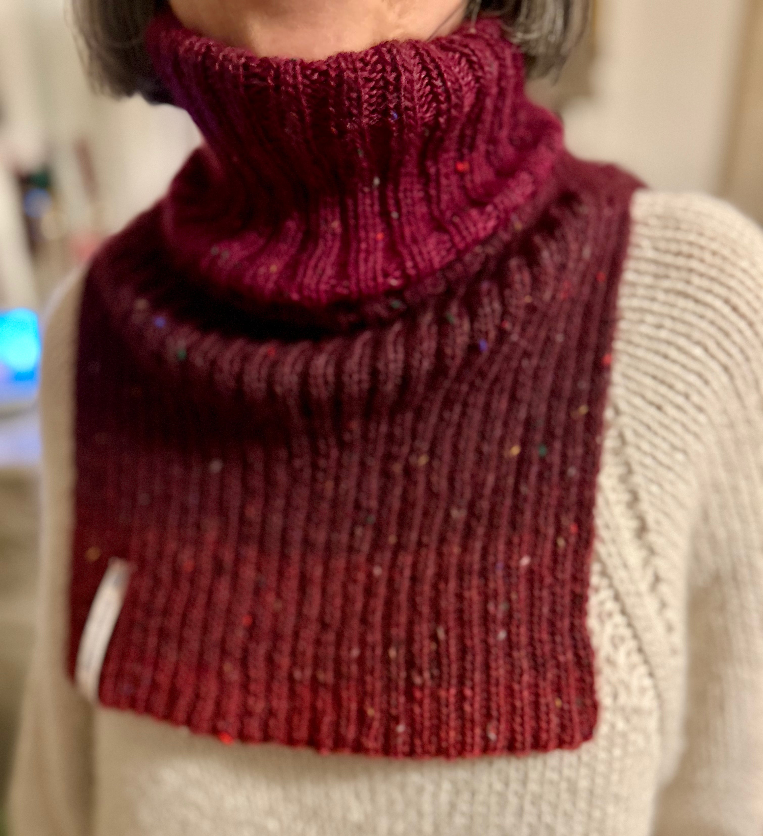 TOMM Red: Neck warmer