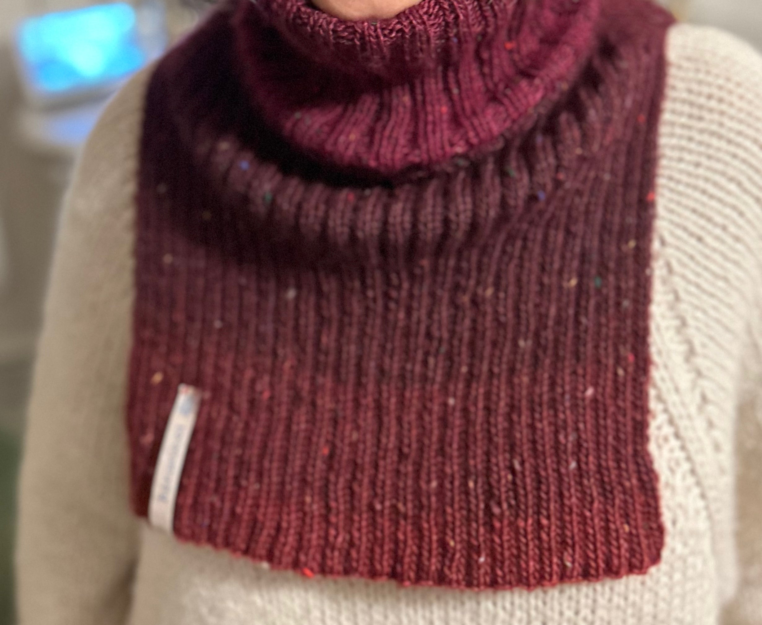 TOMM Red: Neck warmer
