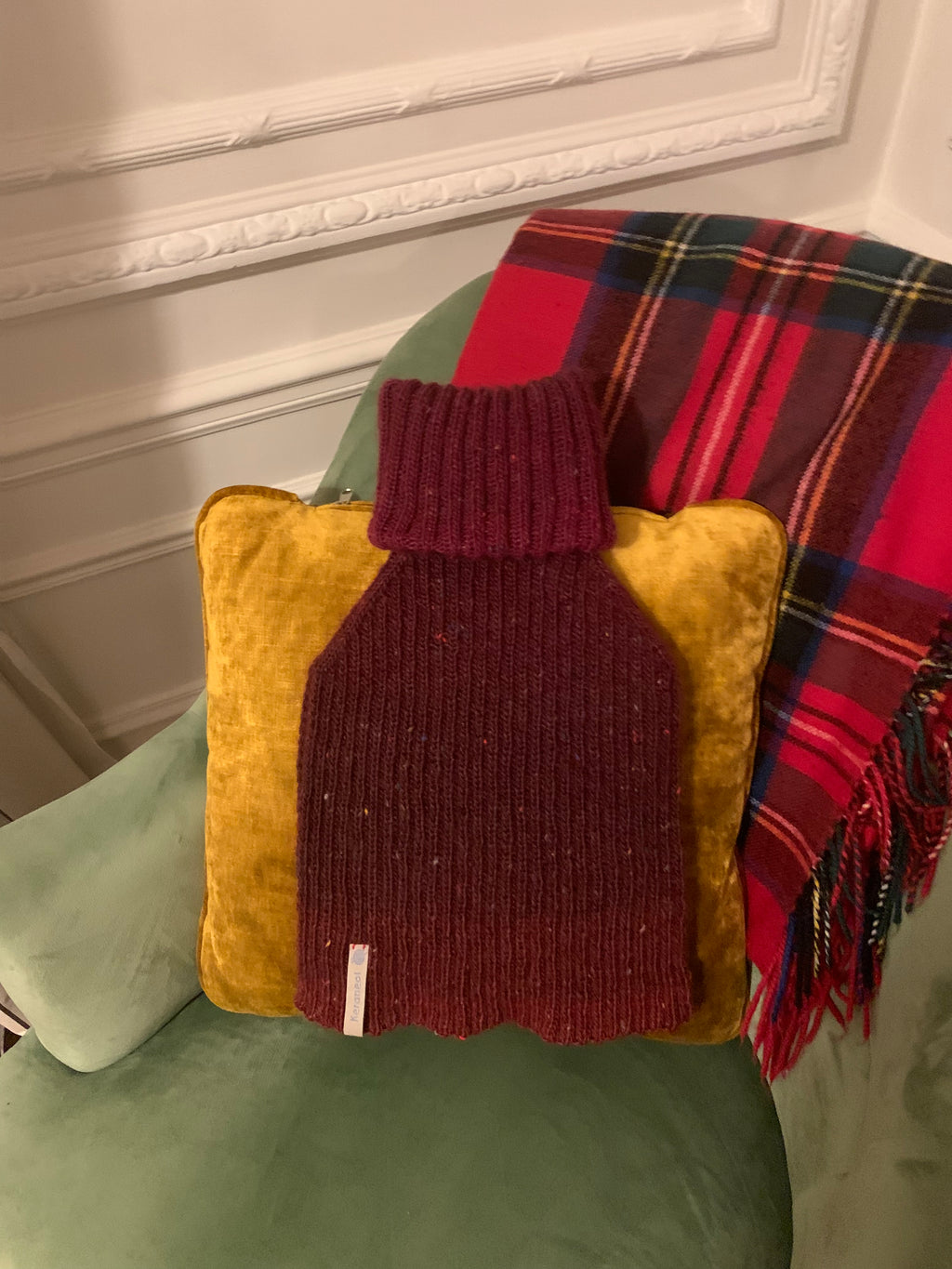 TOMM Red: Neck warmer
