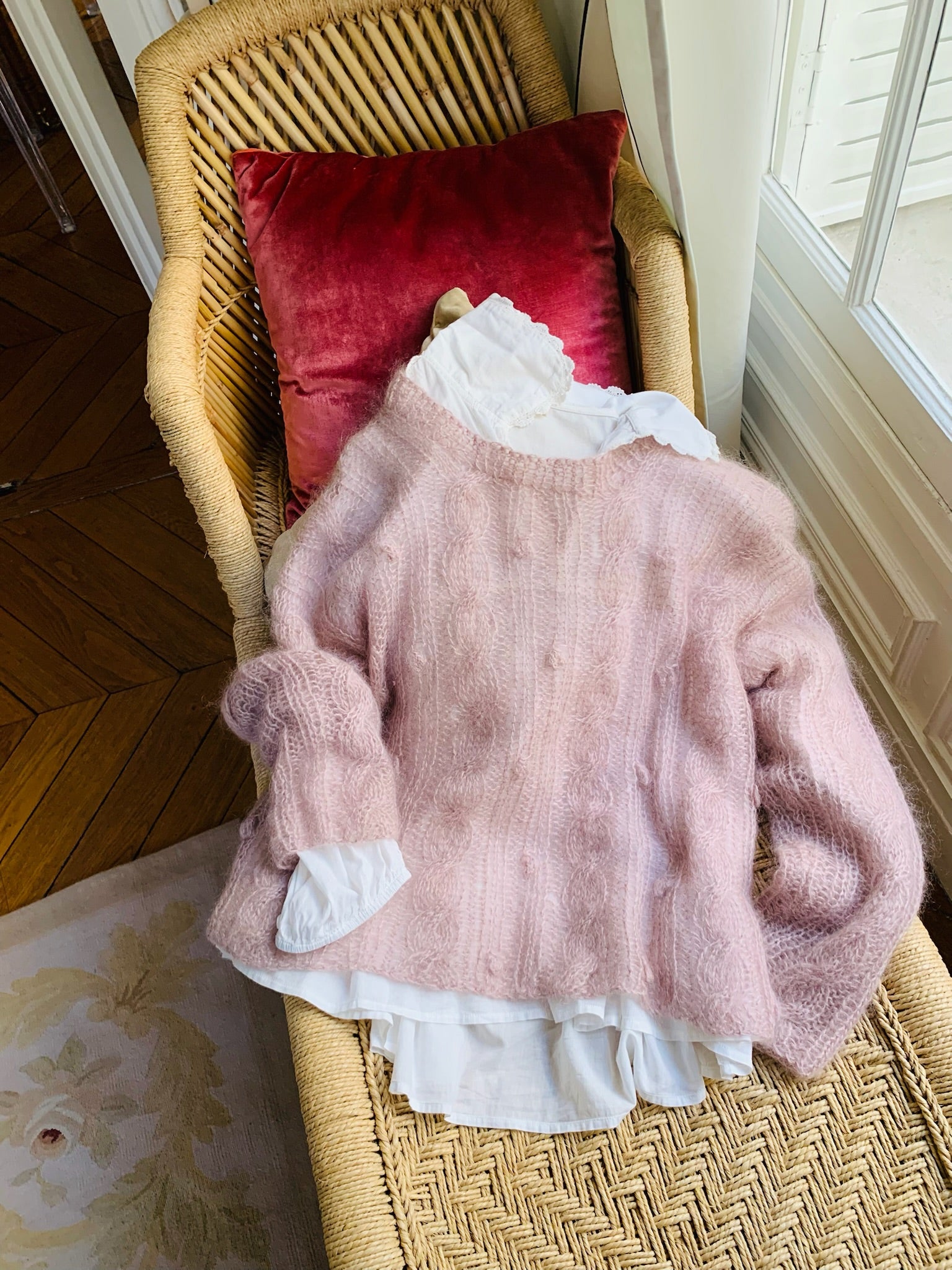 Cropped Mohair Sweater Pull rose en mohaire et soie